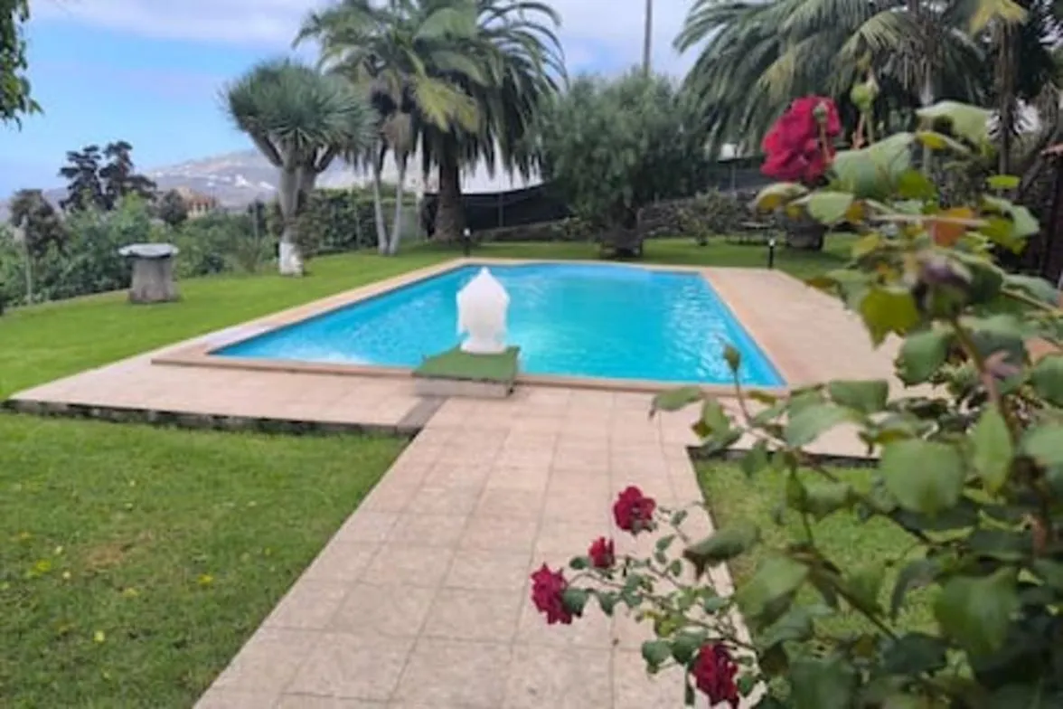 Espectacular Villa Con Piscina Y Vistas Al Valle Cruz Santa